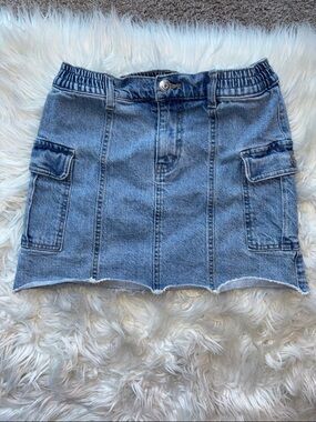 Levi’s hi rise Jean skirt